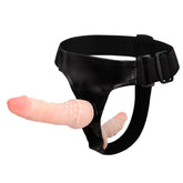Arnes Doble Ultra designed for maximum support and comfort during outdoor activities like hiking and rock climbing